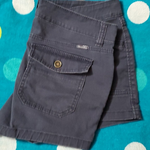 Shorts - Picture 3 of 3